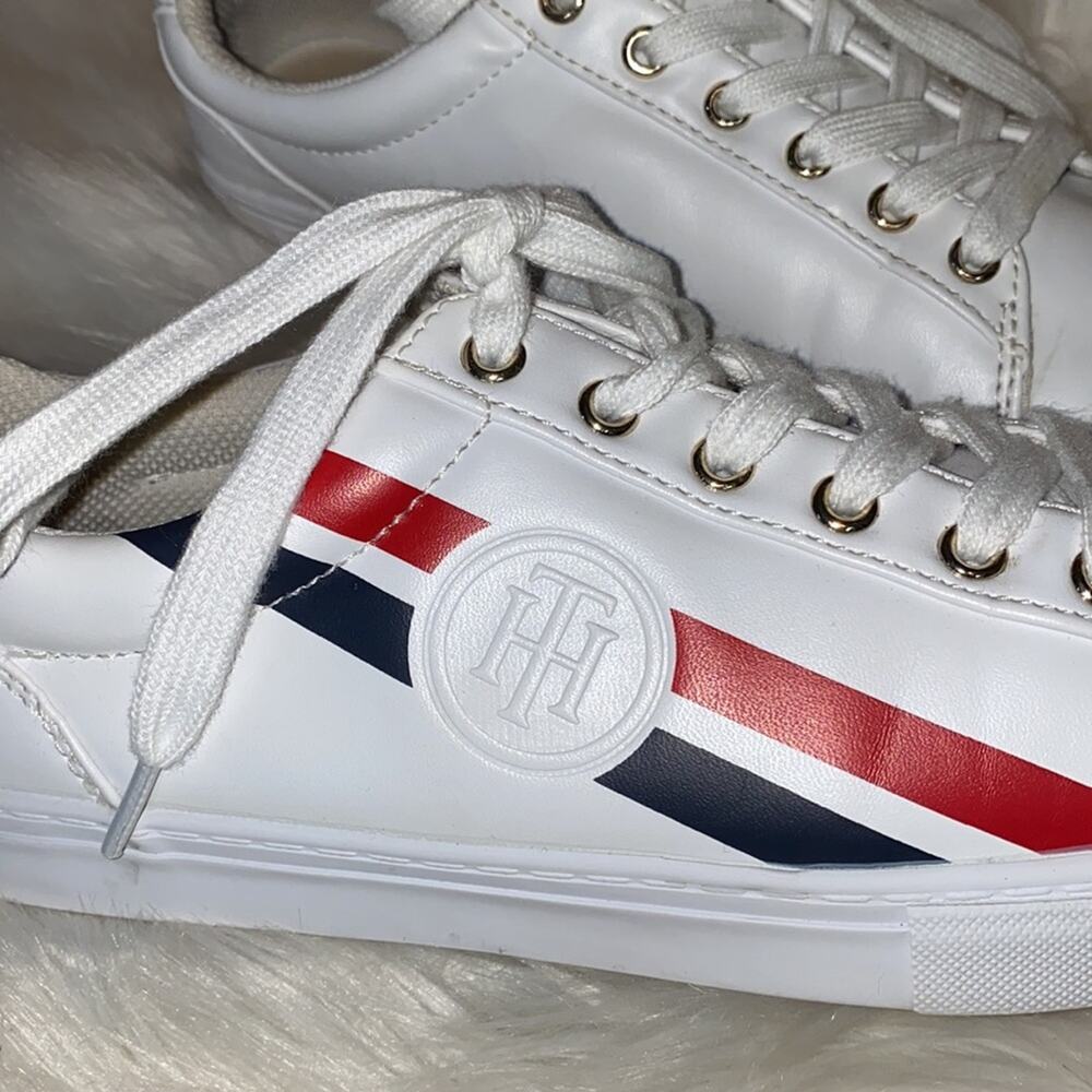 Tommy Hilfiger Lindee Striped Sneakers 8.5M - Picture 2 of 10